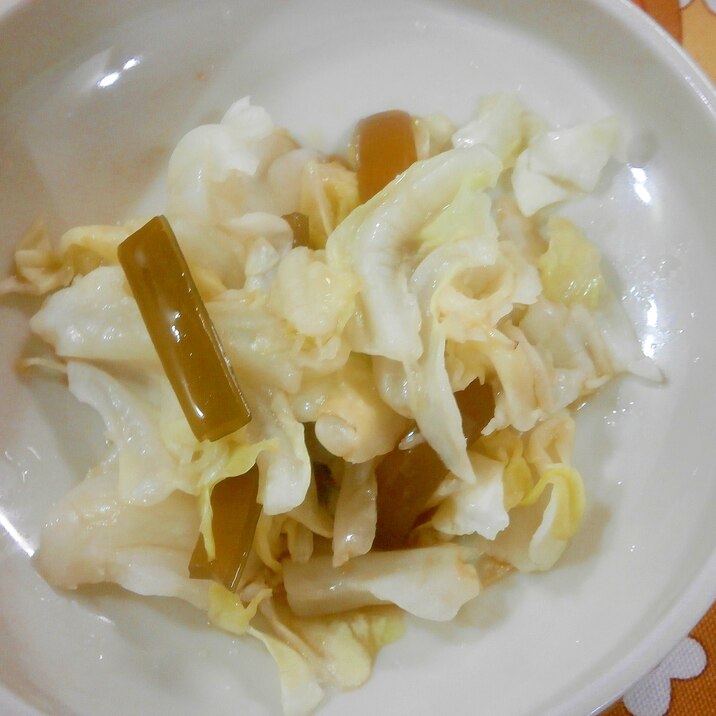 キャベツ・茎わかめの酢の物